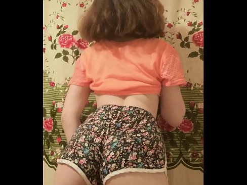 ❤️ دختر جوان سکسی که شورتش را جلوی دوربین در می آورد پورنو خانگی در fa.safehaus.top ️❤